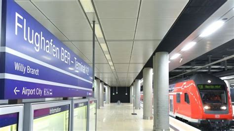 berlin brandenburg airport train station